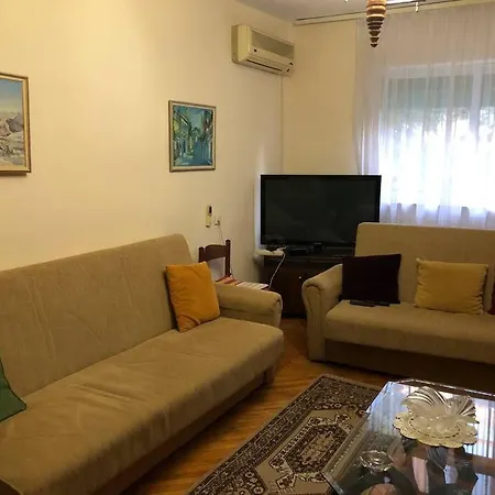 Apartment Cozy Flat In The Heart Of Tirana