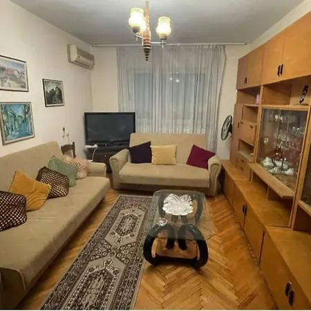 Apartment Cozy Flat In The Heart Of